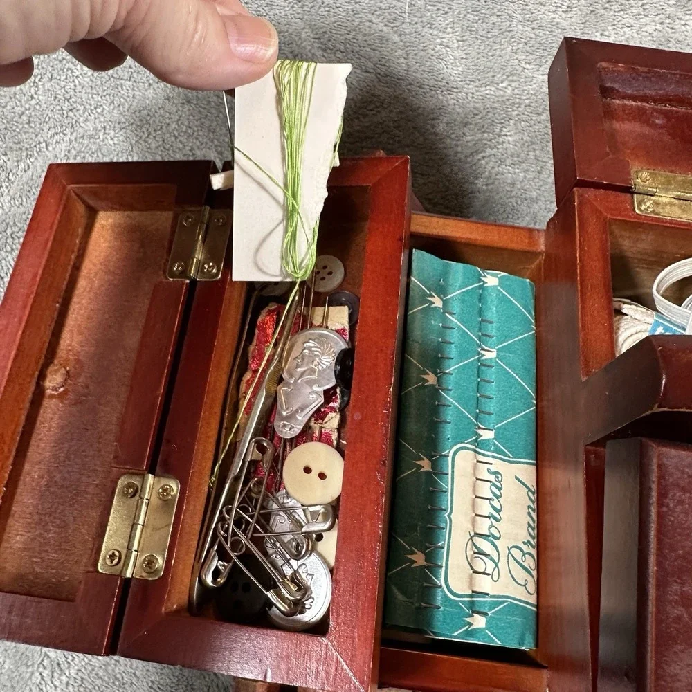 Vintage Singer Wooden Sewing Box Accordion Fold Out Caddy With Lots Of Supplies